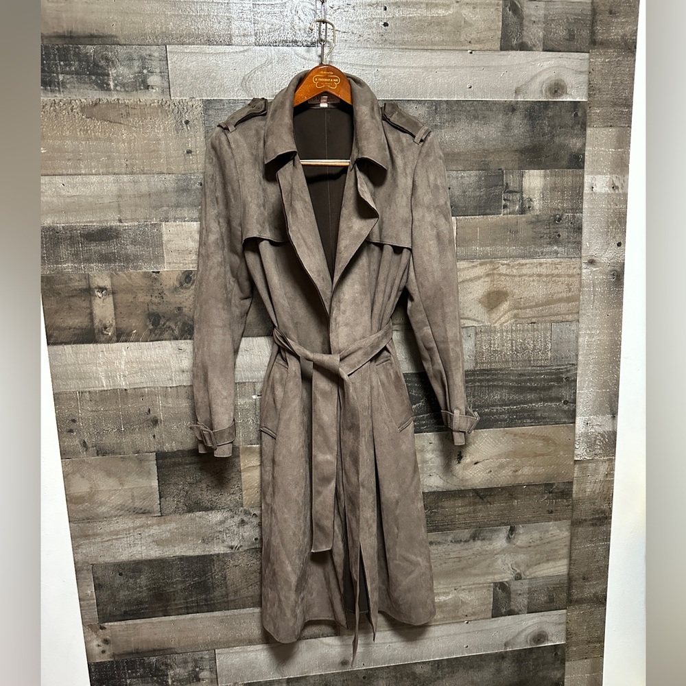 Philosophy women's leather coat! - Picture 4 of 9